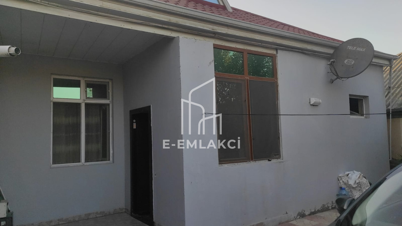 Xırdalan dairəsinə yaxın 2 sot içində 100kv qismən əşyalı tam təmirli heyət evi satılır.
